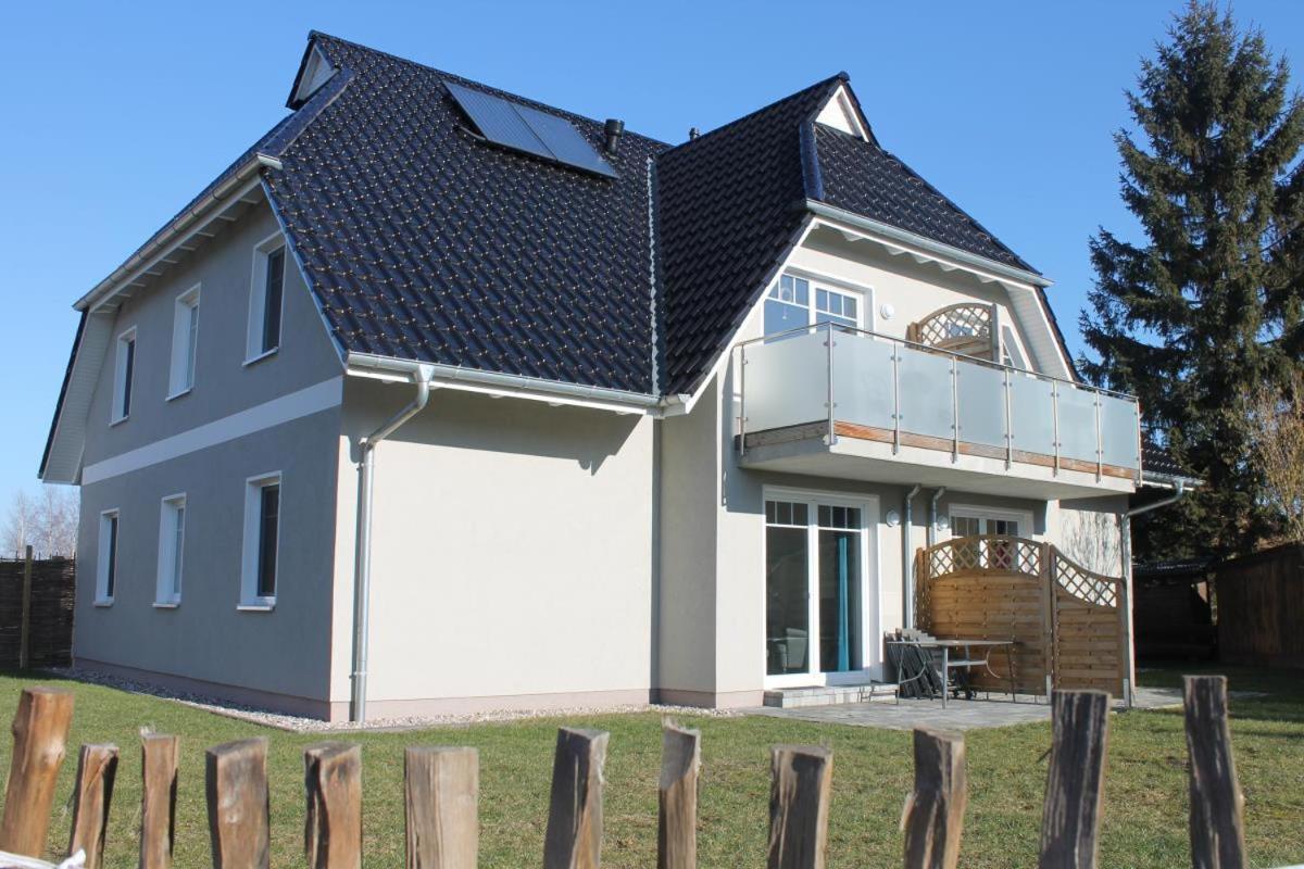 Ferienwohnung van der Holm Born Buitenkant foto