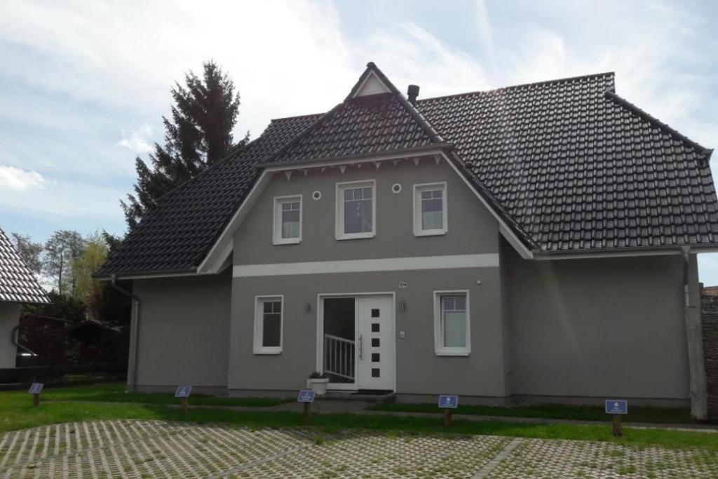Ferienwohnung van der Holm Born Buitenkant foto
