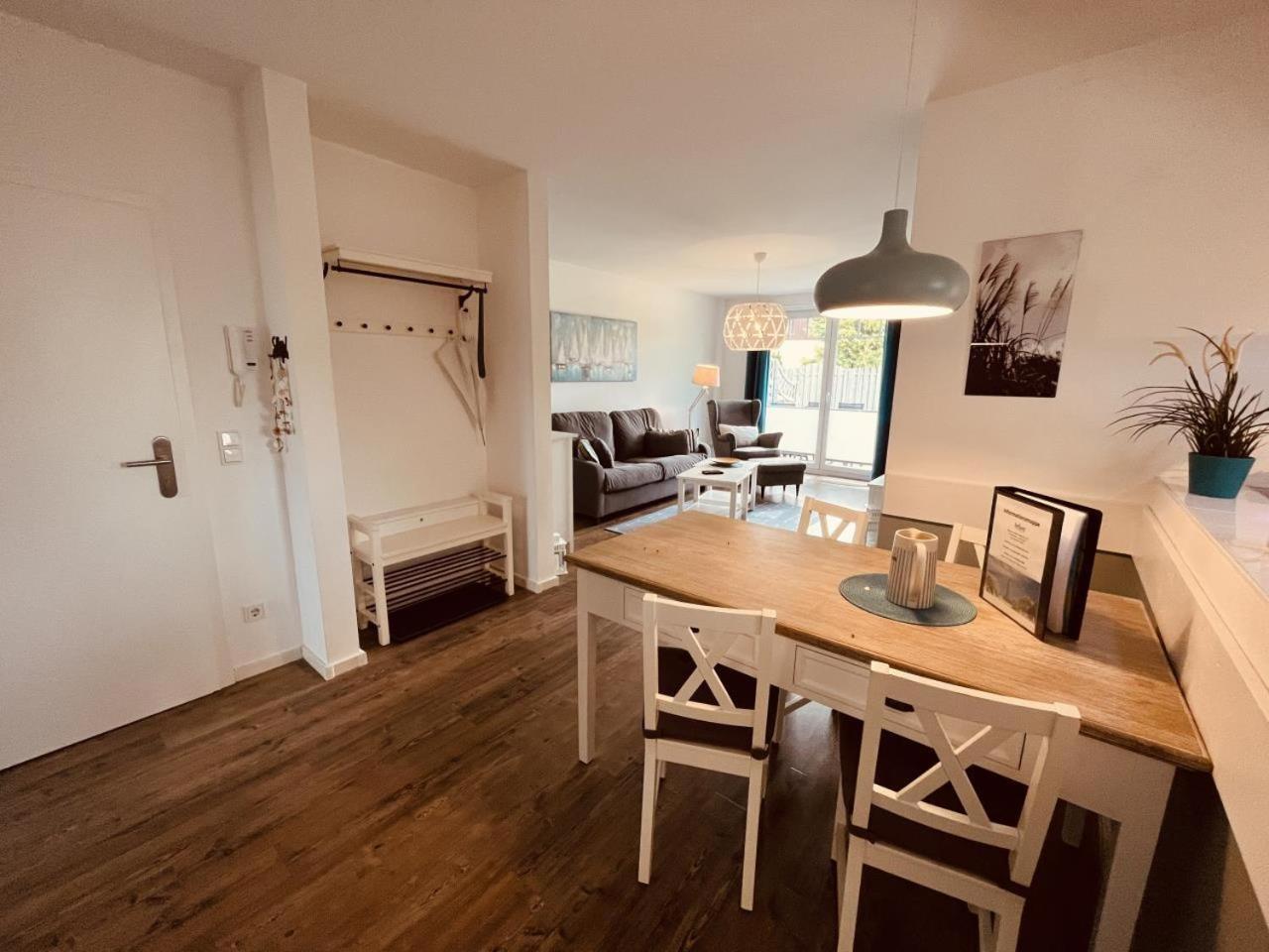 Ferienwohnung van der Holm Born Buitenkant foto